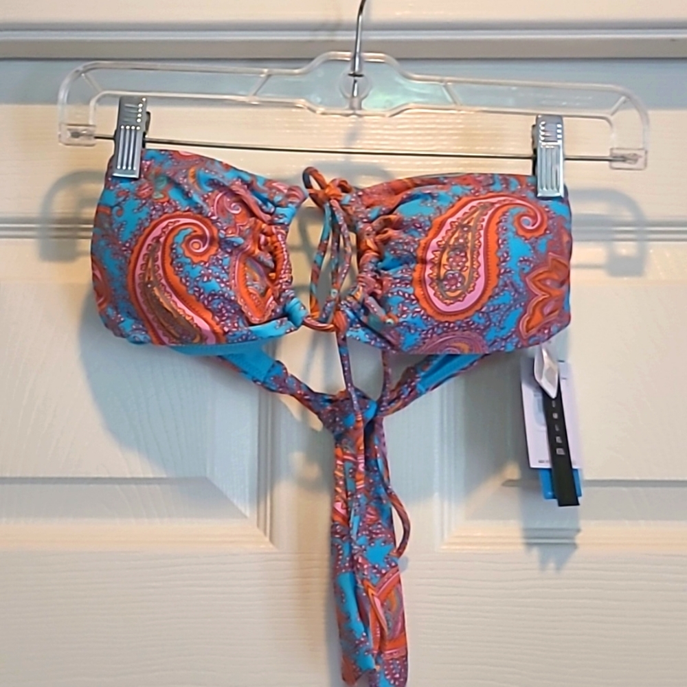 NWT O'Neill Daydream Embry bikini top